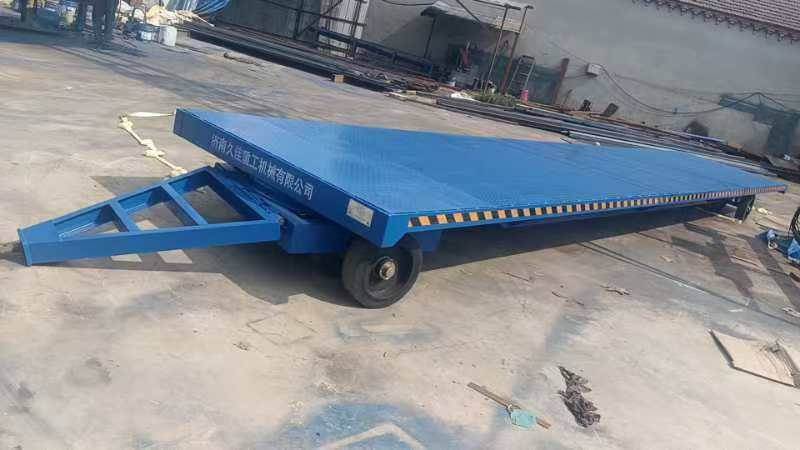 牵引平板拖车(图4)